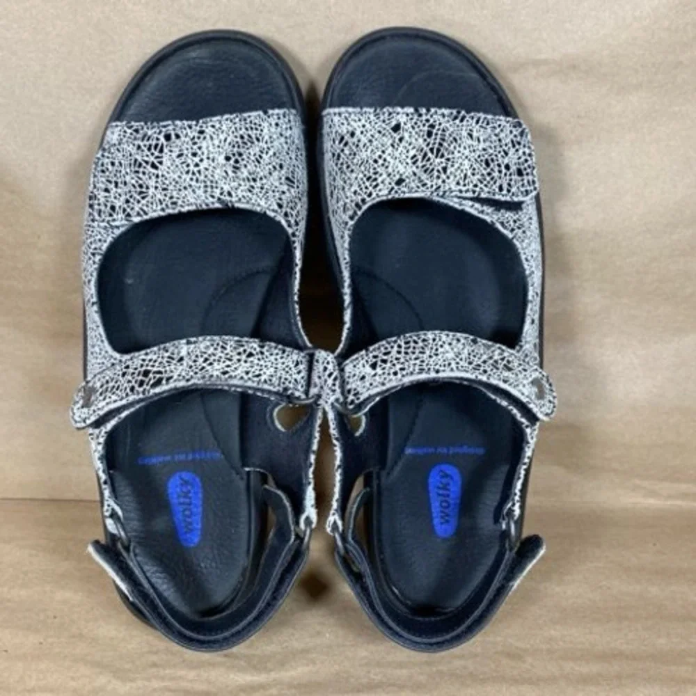Wolky Sandals Mens 40 Black White Crackle Pattern Leather 